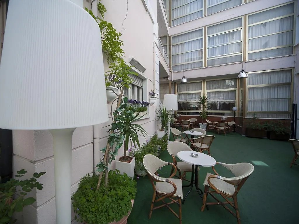 Hotel Aquila D'Oro Riccione 3*,  Italien